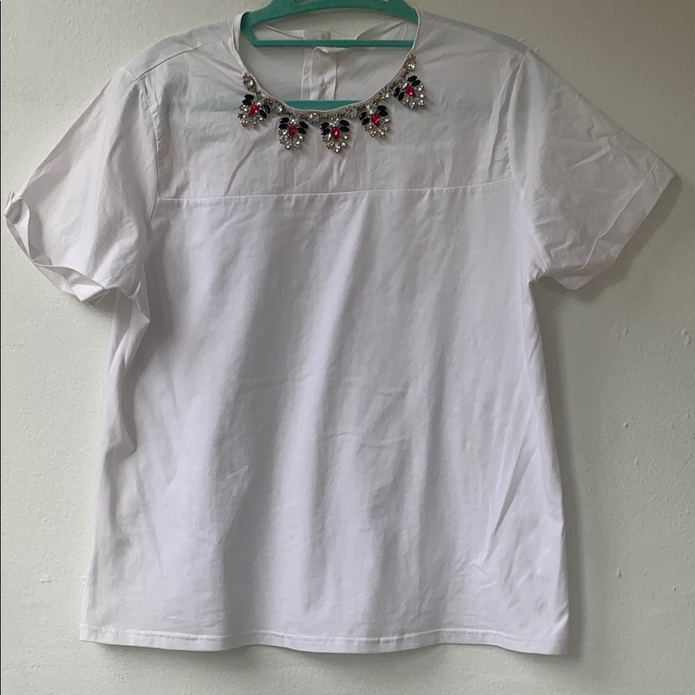 White Short Sleeve Top with Statement Necklace